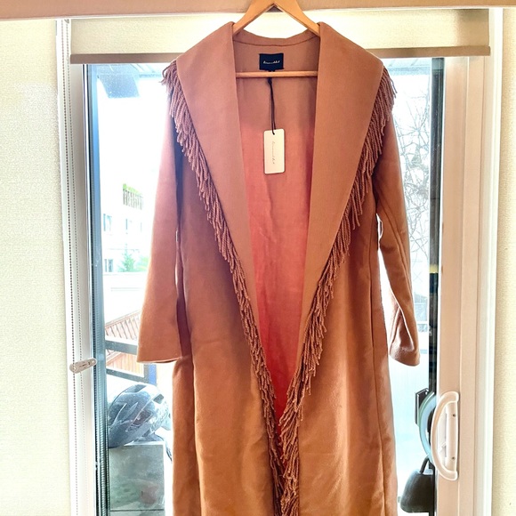 Line and Dot Fringe Coat - Picture 7 of 9